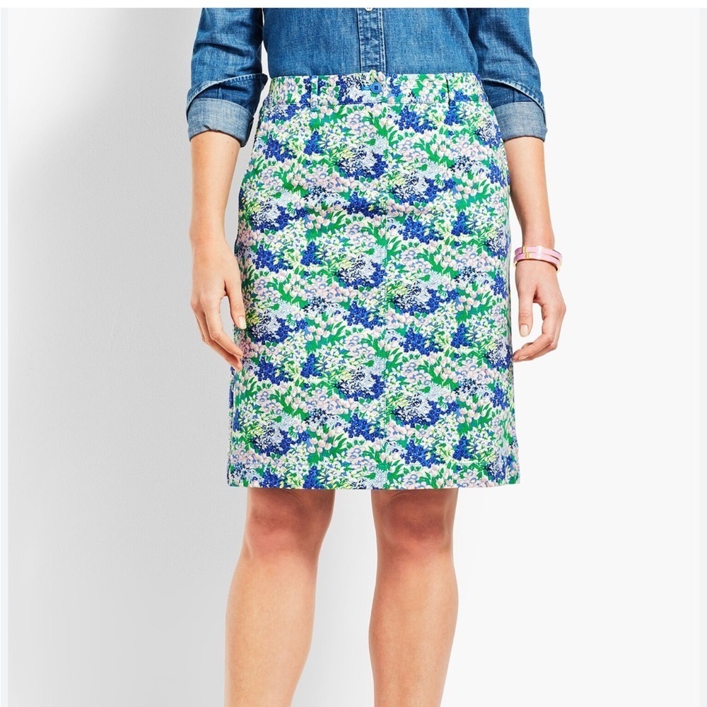 Talbots a line stretch skirt floral Print Women's Skirt size 6 green blue pink
